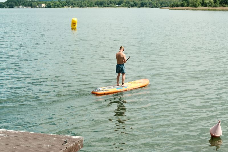 SUP daska na vodi